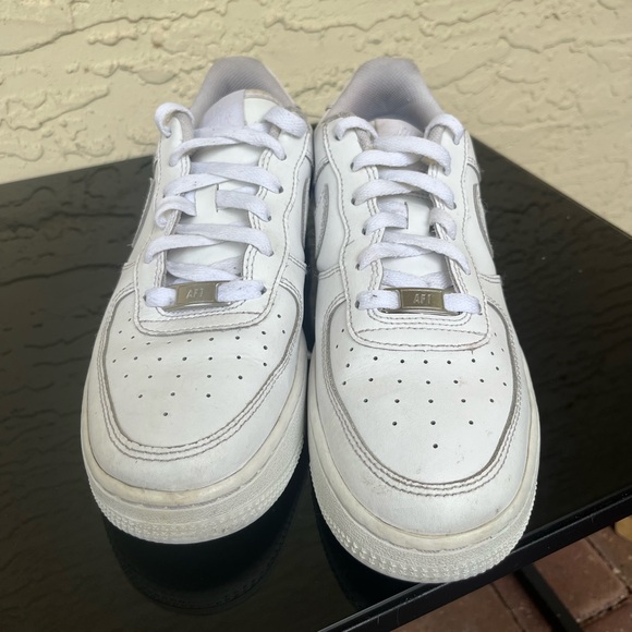 Air Force 1’s (White) - Picture 3 of 6